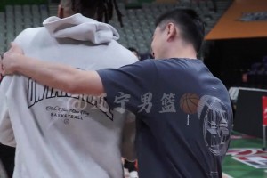 遼粵大戰(zhàn)前楊導(dǎo)采訪再現(xiàn)名場面《開心個???》！