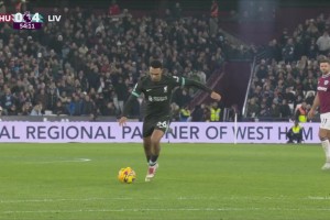 要慘案？阿諾德外圍遠射變線破門！利物浦4-0領(lǐng)先西漢姆！