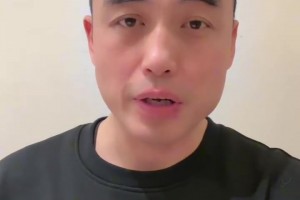 注意素質(zhì)！??劉煒示意放空于德豪并爆粗：讓他投！讓SB投！