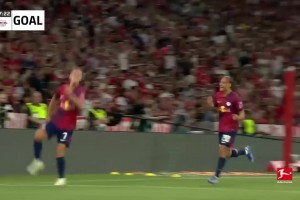 攪局凱恩首秀！奧爾莫曾帽子戲法踢碎凱恩冠軍夢(mèng)！