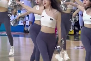 本來同曦主場兩連敗挺難過的，看了啦啦隊小姐姐我又好了??