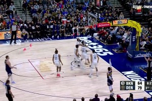 打臉！??本-西蒙斯再次放空威少，但威少手起刀落三分命中！