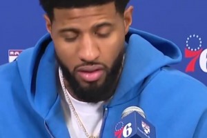 啊這？喬治：現(xiàn)在76人經(jīng)常讓我頂中鋒，但我更擅長去追小后衛(wèi)