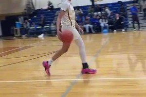 當(dāng)聽(tīng)到自己三雙有74%勝率時(shí)威少笑嘻了：臥槽牛逼