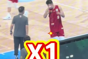 南京同曦主場迎來CBA第一位女裁判！