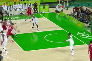 真強(qiáng)啊！2016年奧運(yùn)會(huì)，21歲的約基奇對(duì)陣美國(guó)隊(duì)15中11，砍下25分6板3助