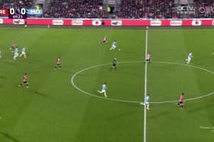 敲山震虎！薩維尼奧單騎闖關抽射擊中立柱彈出