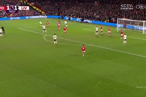 嘆息之墻！森林門將塞爾斯舍身出擊封堵出若塔補射