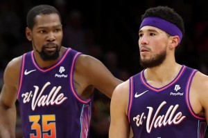 馬?。禾栚s緊把杜蘭特和布克送火箭吧，再晚一點火箭就不換了