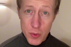 英國足球哥評(píng)價(jià)中超球衣設(shè)計(jì)??