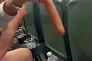 科比退役巡演夏洛特黃蜂隊(duì) 受到籃球之神喬丹的深情致敬