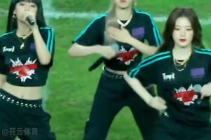 里克爾梅：科雷亞你看到那邊跳舞小姐姐了嘛??科雷亞：專心練球