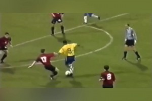 戲耍整條防線！17歲的小羅在世青賽打進(jìn)的神級(jí)進(jìn)球！