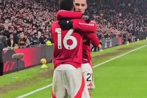 迪亞洛12分鐘帽子戲法，這也是C羅離開后曼聯(lián)球員的首個(gè)