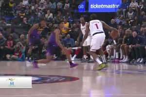 使出殺手锏！哈登頂著克里斯蒂防守 直接干拔3+1飆進??