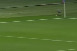 插花腳停球！巴西球星最愛(ài)的停球技巧~