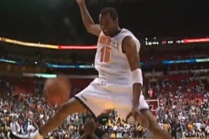 看卡特飛躍一個(gè)人，怎么感覺這么輕松啊??