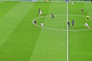 球星齊發(fā)威！現(xiàn)場(chǎng)直拍皇馬球迷對(duì)本場(chǎng)進(jìn)球的瘋狂反應(yīng)！