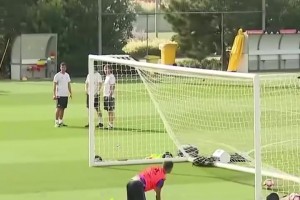 都是重炮手！皇馬訓(xùn)練視頻：年輕的巴爾韋德和如日中天的C羅！