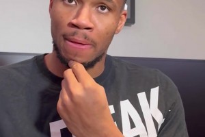 字母哥盛贊哈登今晚表現(xiàn)：太不可思議了，是一個非常了不起的天才