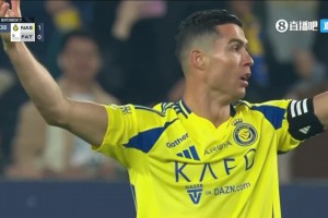 可惜！布羅佐維奇?zhèn)髦校羅包抄打門(mén)擊中橫梁！