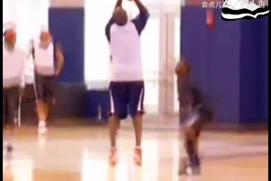 動作依舊舒展！珍貴影像：年近50的喬丹單挑黃蜂隊！