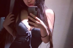 大老師不愧是海淀蔡依林??這身材是足球主持的翹楚啊