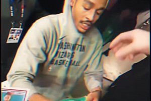 球迷教普爾用中文說“新年快樂”，普爾說得標準嗎??????