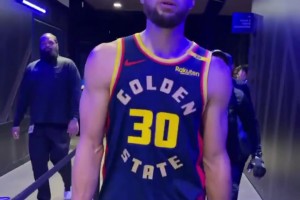 庫里：我們的目標(biāo)就想成為一支堅韌的球隊，過去兩場得到了體現(xiàn)