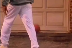 這還能跟汽車關(guān)聯(lián)上？??1997年喬丹雪佛蘭汽車廣告