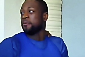 科比調(diào)侃詹姆斯韋德：我第一次打全明星時(shí) 你們還在上小學(xué)了??