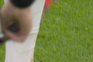 馬夏爾鞋掉了，恩佐你也要給綁個(gè)死結(jié)嗎，哈基佐…你這家伙??