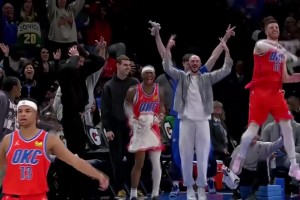 比自己得分都高興！維金斯生涯之夜爆砍41分，SGA在板凳上興奮得把毛巾都扔了！