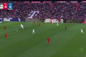 金玟哉傳球失誤被斷！波拉特禁區(qū)內(nèi)爆射扳回一城！