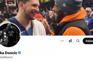 這波在大氣層！????東契奇將社媒頭像和背景都換成了科比！