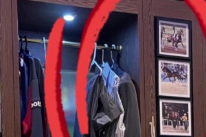 不愧是你！別人更衣室放家人偶像照片，約基奇放的居然都是馬??