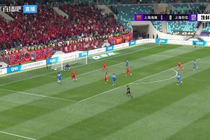 申花新外援米內(nèi)羅屢失良機(jī)??球迷怒噴：比馬萊萊還菜，沒法看