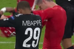 是對手也是朋友！誰的交換球衣讓你印象最深刻？