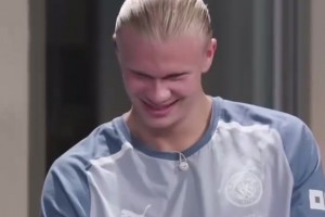 金智秀：哈蘭德弟弟，快叫我姐姐~??哈蘭德現(xiàn)場小臉一紅??