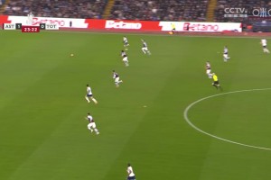 錯失良機！孫興慜絕佳單刀機會，被大馬丁神勇化解