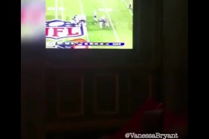 ??費城老鷹上次超級碗奪冠時 科比抱著三女兒小碧激動慶祝！