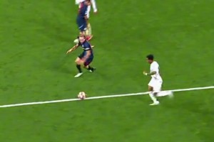 在不在鏡頭前，他都同樣出色