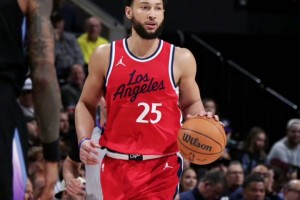 本西蒙斯首秀12分7板6助3斷，合同年的他是快船的冠軍拼圖嗎??