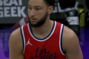 解說員嘉琪：本場讓快船感受到本西有多么重要 真可期待最后20場可以揚帆起航