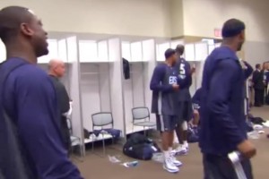 全員驚訝！全明星周名場面：艾弗森剃掉了地壟溝發(fā)型！