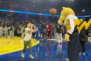 塔圖姆兒子單挑掘金吉祥物慘遭欺凌??