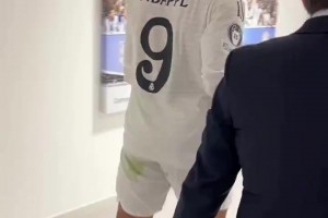 維爾茨補時踢丟空門錯失絕殺拜仁機會，這場球踢的真的好默契