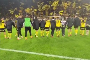 久違了！大勝柏林聯(lián)合后多特的球迷互動(dòng)慶祝環(huán)節(jié)！