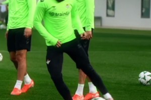 戰(zhàn)皇馬可出場(chǎng)，圓神訓(xùn)練中畫“圓規(guī)”，隊(duì)友們看樂(lè)了??