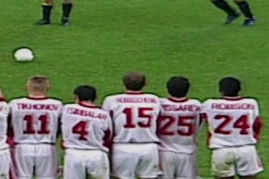 當(dāng)全世界都以為外星人要展現(xiàn)神奇之時，更神奇的事發(fā)生了??